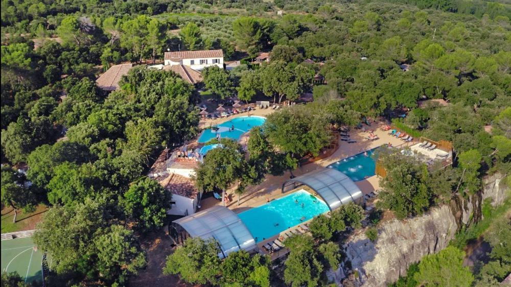 Camping Les Pres Du Roi Sommières المظهر الخارجي الصورة