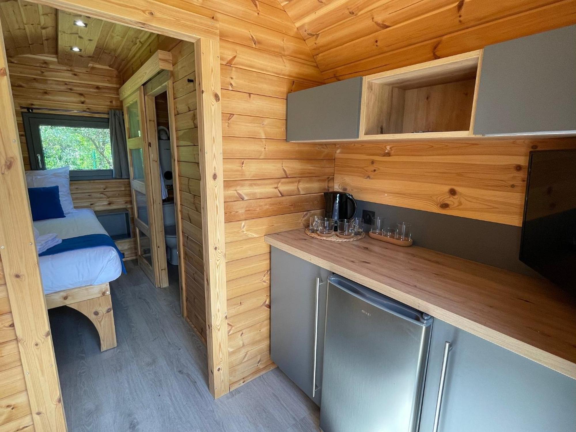 Camping Les Pres Du Roi Sommières المظهر الخارجي الصورة